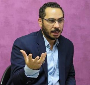 صنعت نشر را باید از وضعیت «شتر گاو پلنگی» نجات داد صنعت نشر را باید از وضعیت «شتر گاو پلنگی» نجات داد