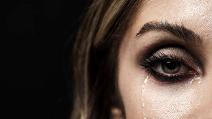 چند روش ساده برای جلوگیری از اشک ریختن