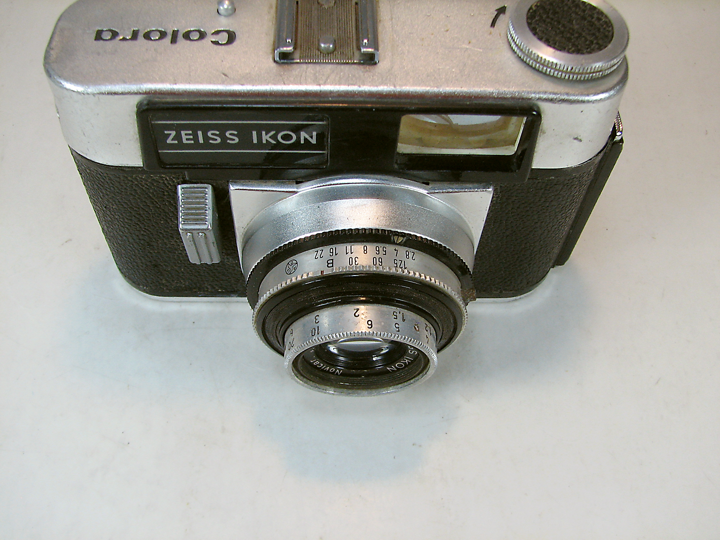 دوربین آلمانی کلکسیونی مارک ZEISS IKON COLORA